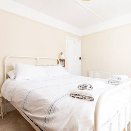 Вилла York House Уитстабл Экстерьер фото