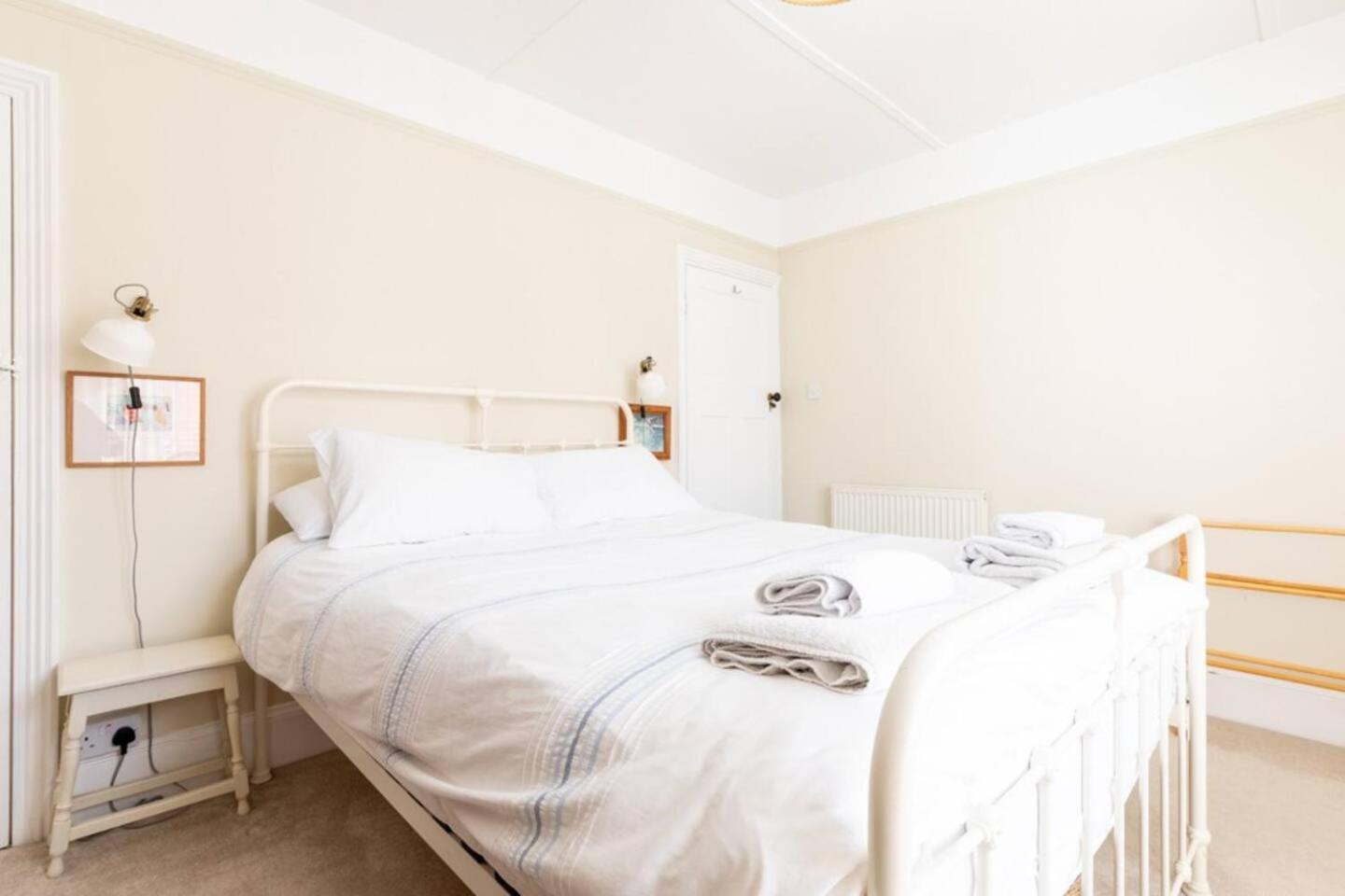 Вилла York House Уитстабл Экстерьер фото